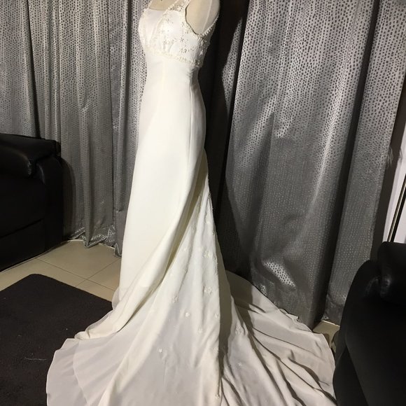 Ivory Lace Wedding Bridal Gown Gown in Crepe and Guipure Lace size 8 - Picture 5 of 7